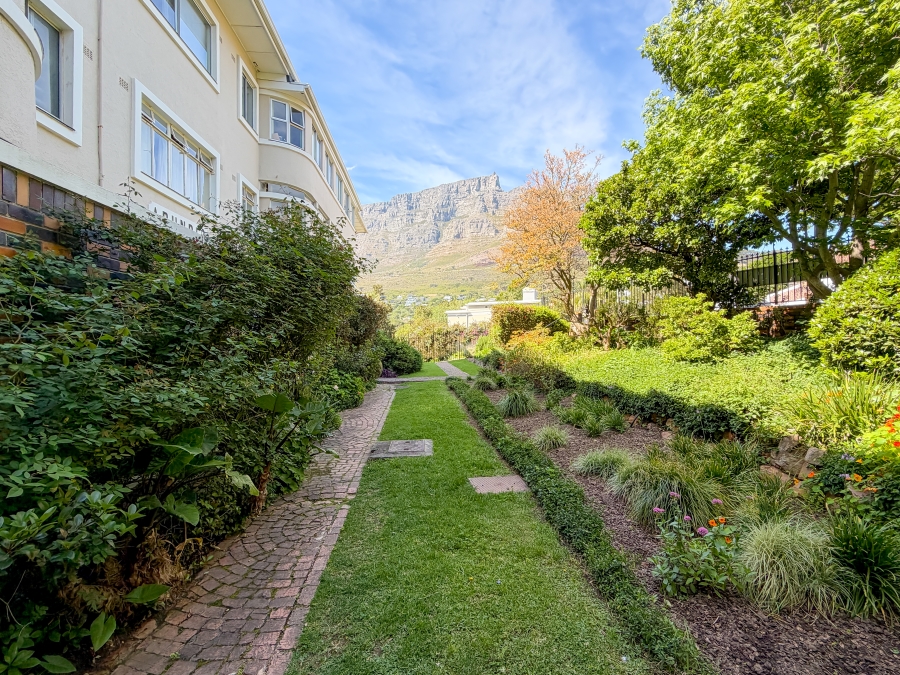 3 Bedroom Property for Sale in Gardens Western Cape
